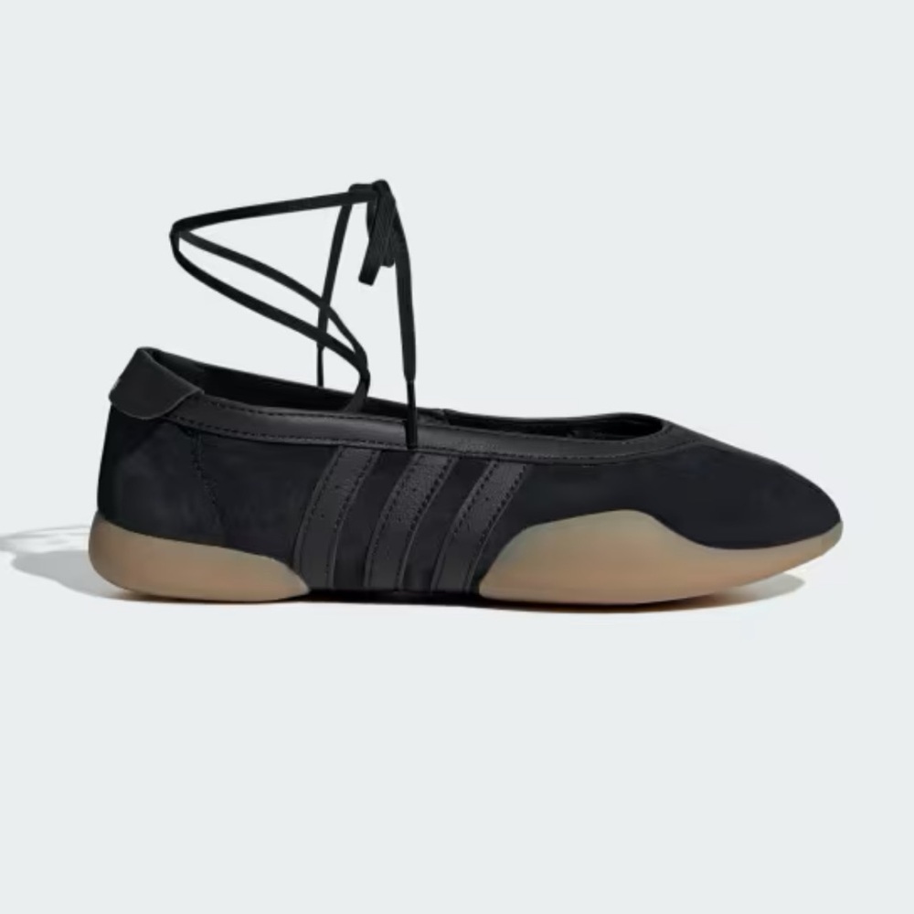 {Adidas x Taekwondo Mei} Black and White Ballet Sneakers Sz 8 NIB